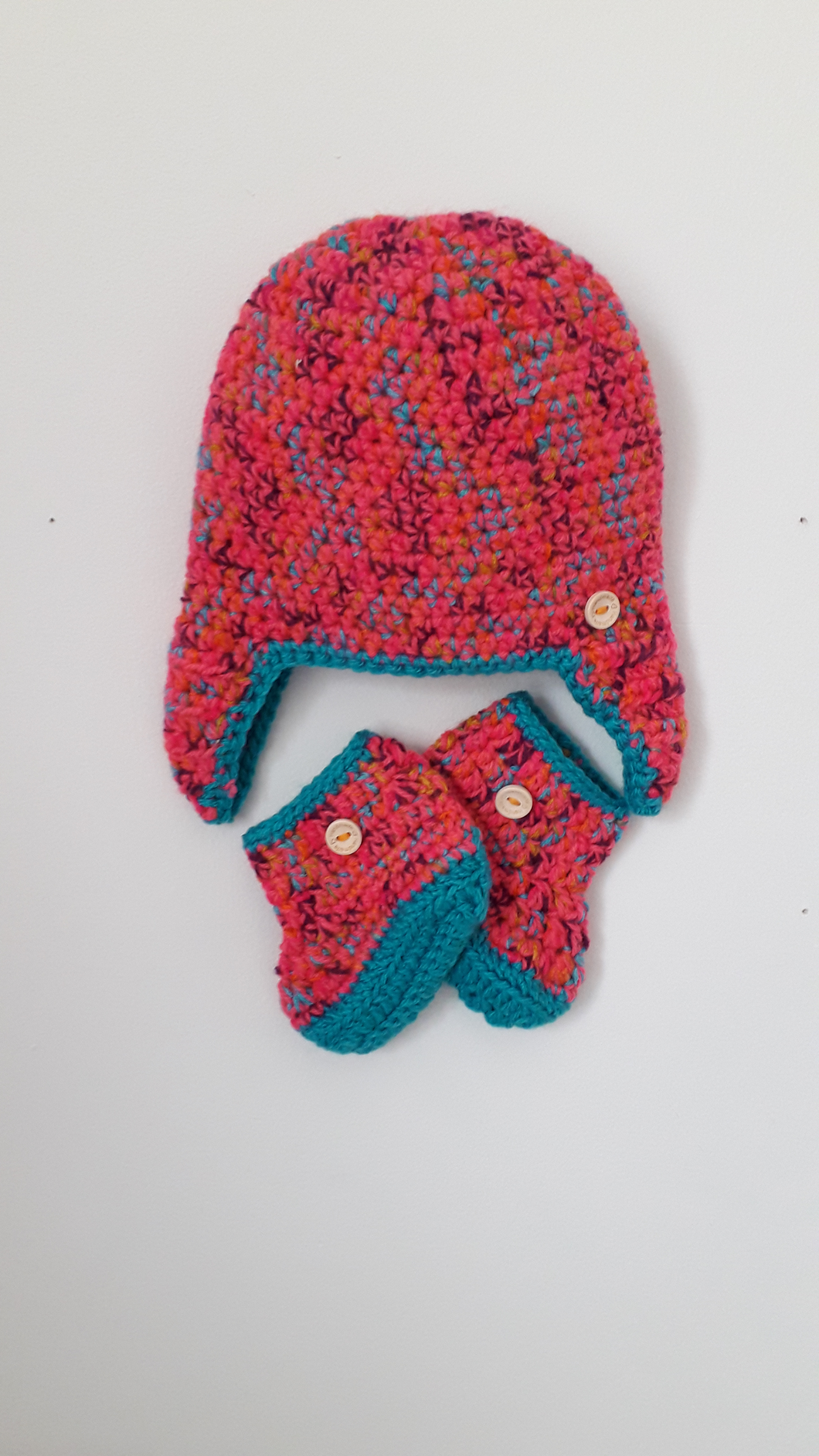 Baby hat with matching booties